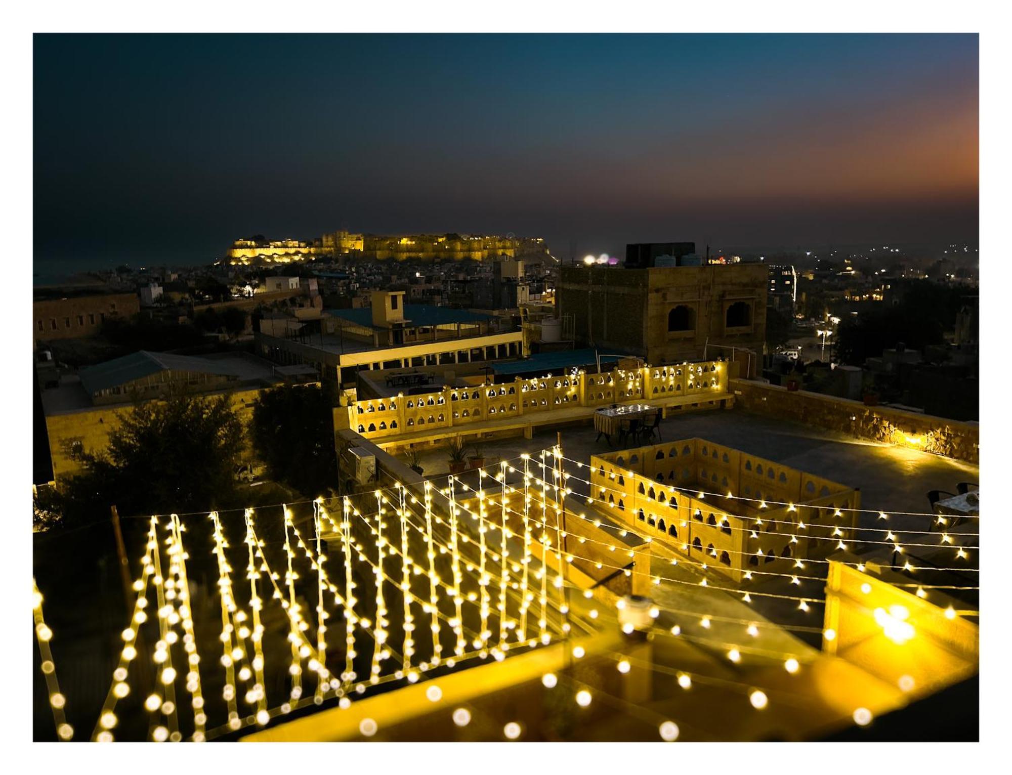 Garh Meera - A Sensational Boutique Hotel Джайсалмер Экстерьер фото